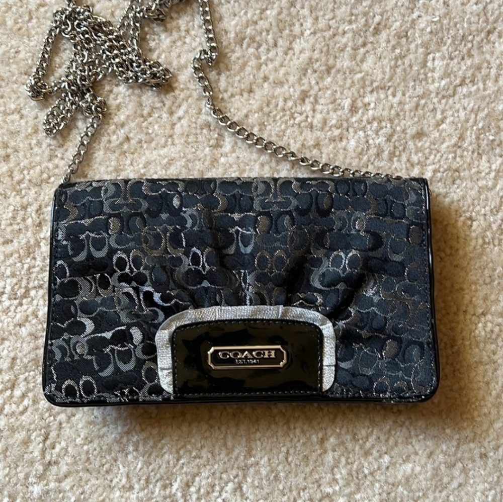 NWT Coach Black Crossbody Clutch with Chain Strap & Multiple Card Slots VINTAGE